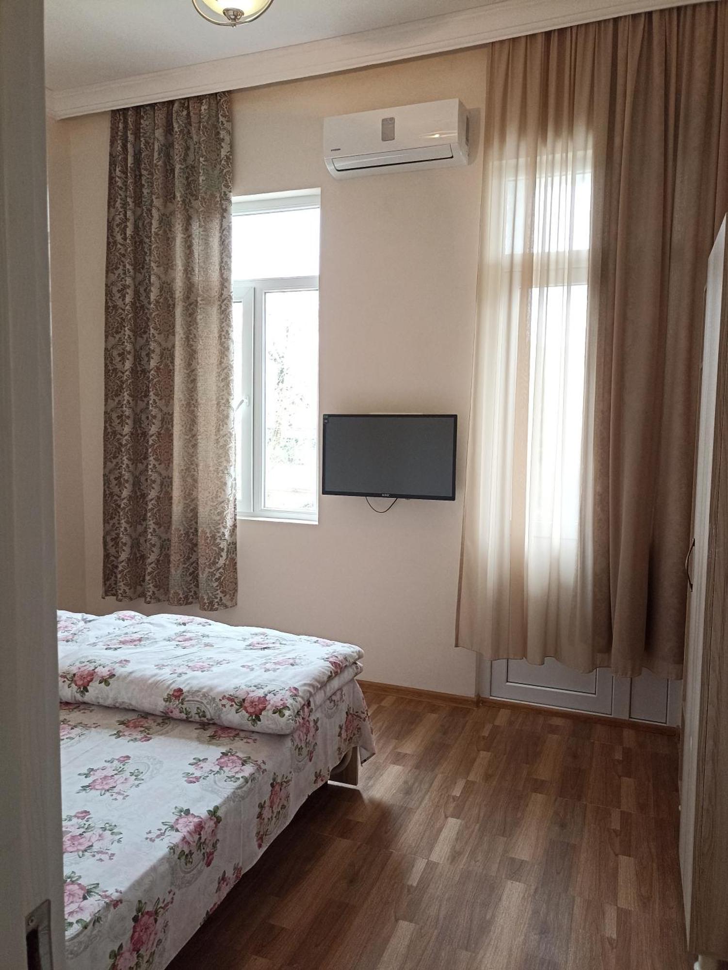 Green Garden Batumi Room photo